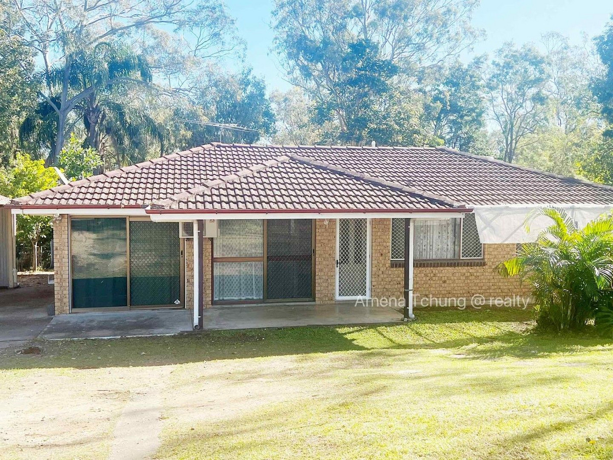 Charming Acreage Retreat in Camira