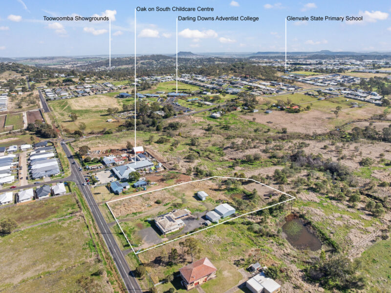 12 Lots DA approved Land and House