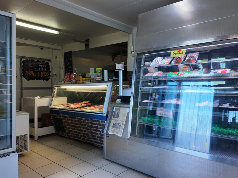 HIGHWAY FRONTAGE COMMERCIAL GEM – 4,476SQM WITH INCOME + POTENTIAL