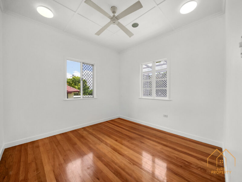 Spacious 5-Bedroom Family Home with Granny flat Potential