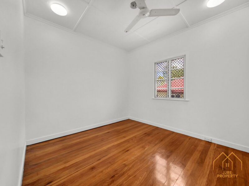 Spacious 5-Bedroom Family Home with Granny flat Potential