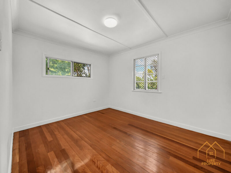Spacious 5-Bedroom Family Home with Granny flat Potential