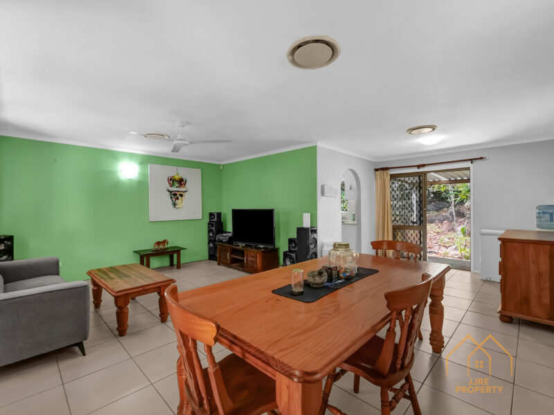 Flood-Free 4-Bedroom brick Home on 603m² – Ideal for Investors or Owner-Occupiers